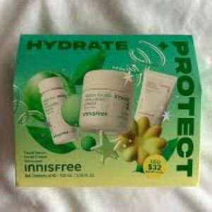 innisfree Green Hydrate + Protect Skincare Set (Green)